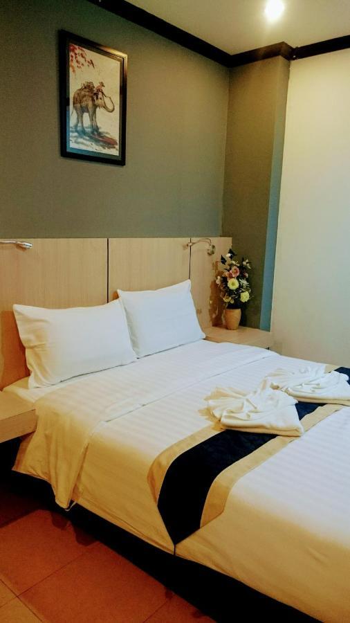 New Usouk Boutique Hotel Vientiane Bagian luar foto