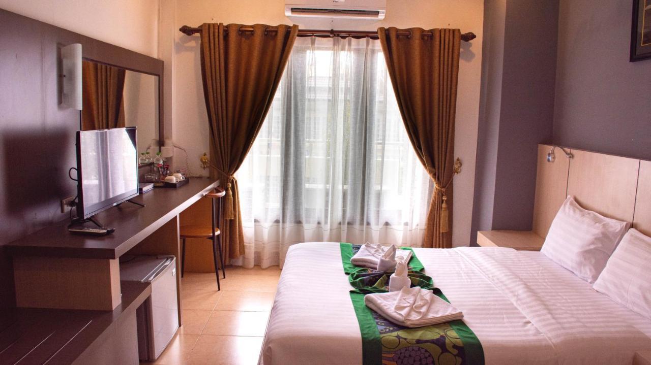 New Usouk Boutique Hotel Vientiane Bagian luar foto