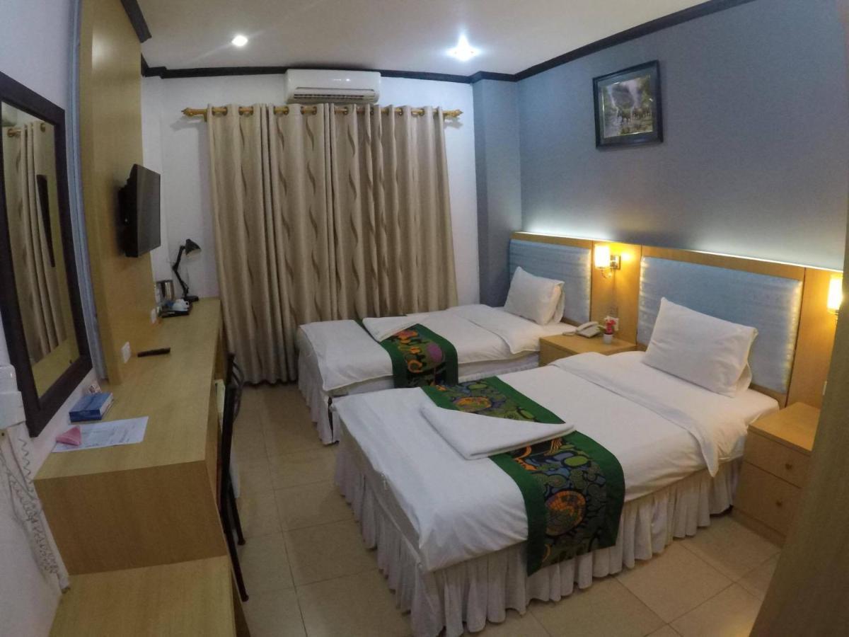 New Usouk Boutique Hotel Vientiane Bagian luar foto