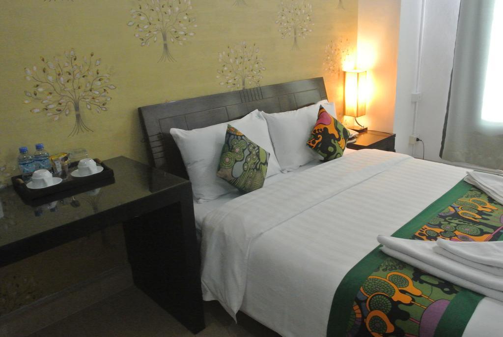 New Usouk Boutique Hotel Vientiane Bagian luar foto